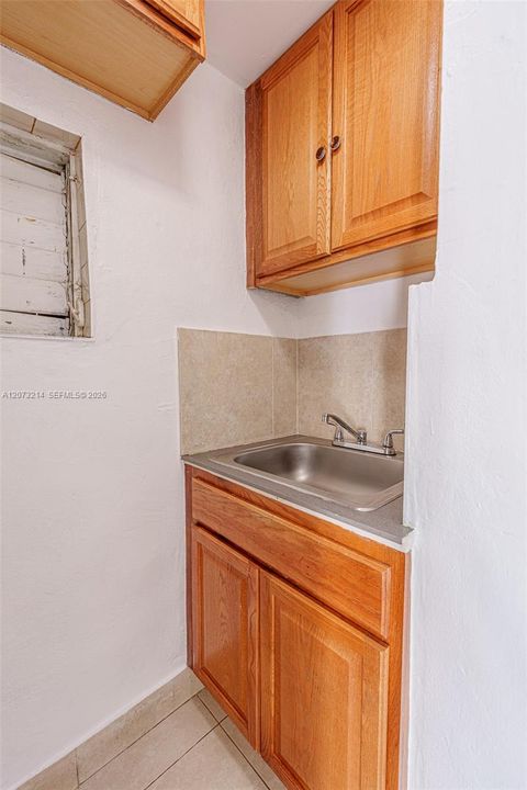 For Rent: $1,350 (1 beds, 1 baths, 500 Square Feet)