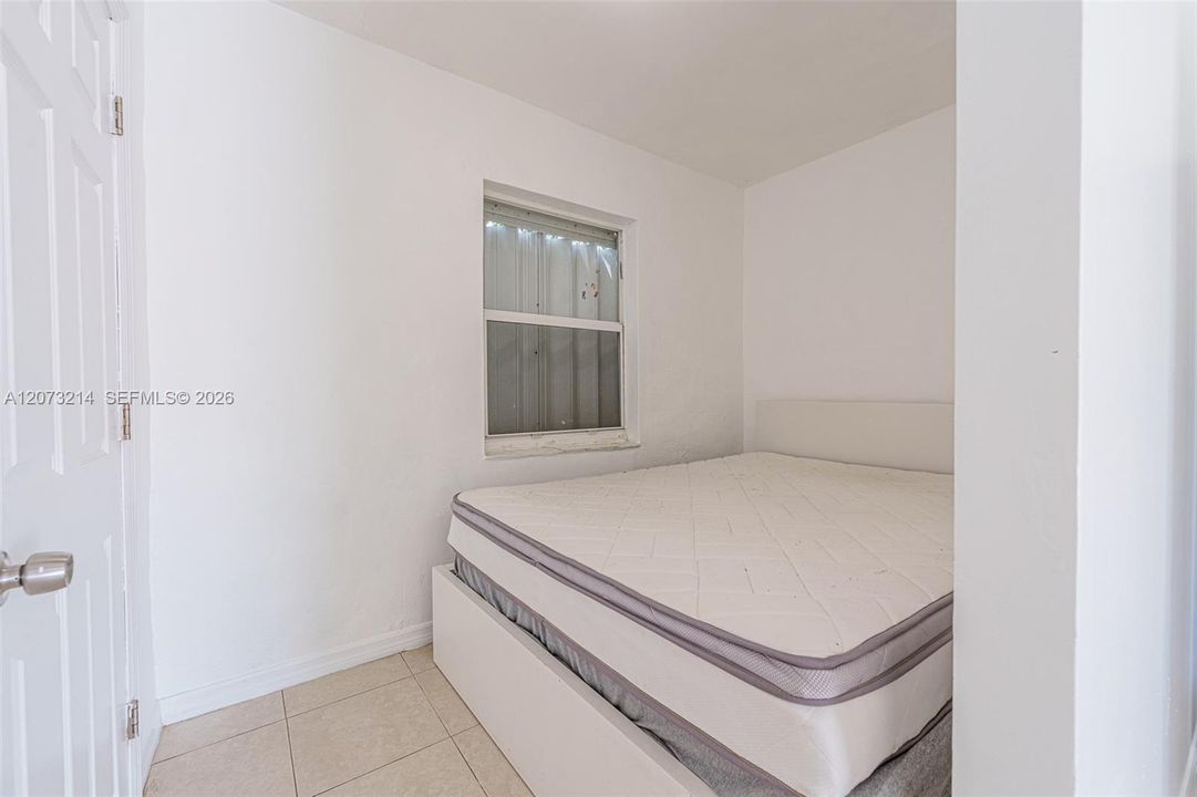 For Rent: $1,350 (1 beds, 1 baths, 500 Square Feet)