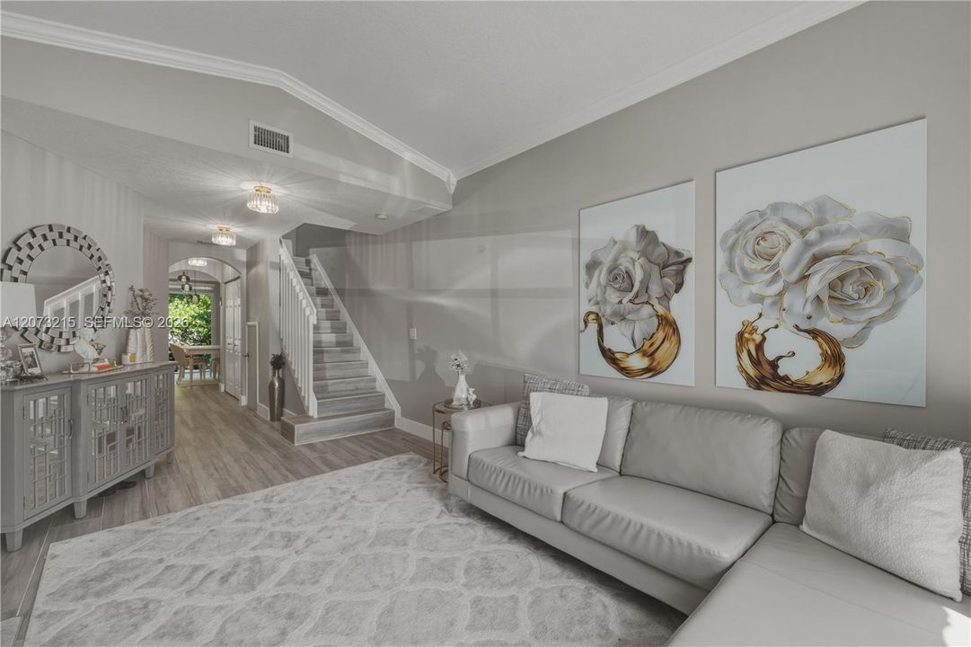 For Sale: $480,000 (3 beds, 3 baths, 1410 Square Feet)