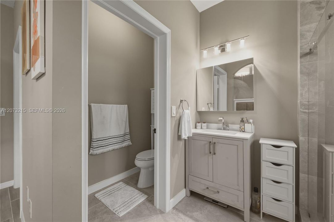 For Sale: $480,000 (3 beds, 3 baths, 1410 Square Feet)