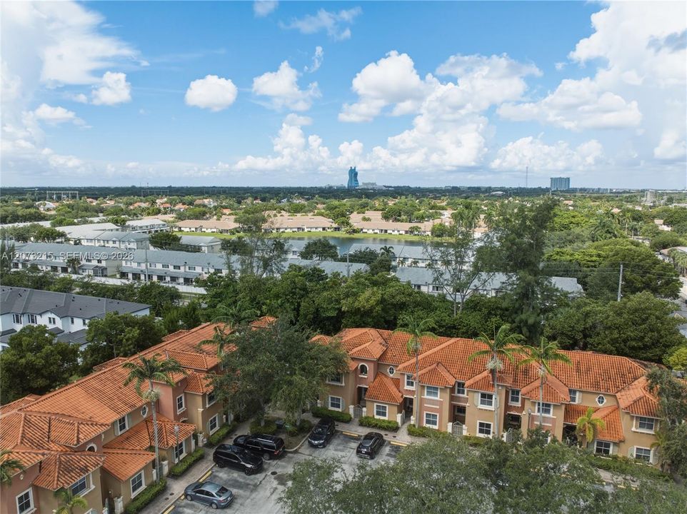 For Sale: $480,000 (3 beds, 3 baths, 1410 Square Feet)