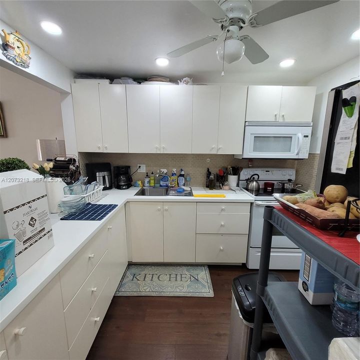 En Venta: $127,000 (1 camas, 1 baños, 811 Pies cuadrados)