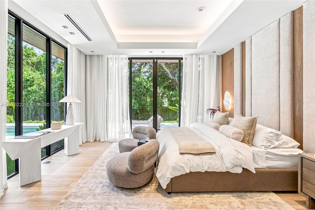 For Sale: $4,650,000 (5 beds, 6 baths, 4618 Square Feet)