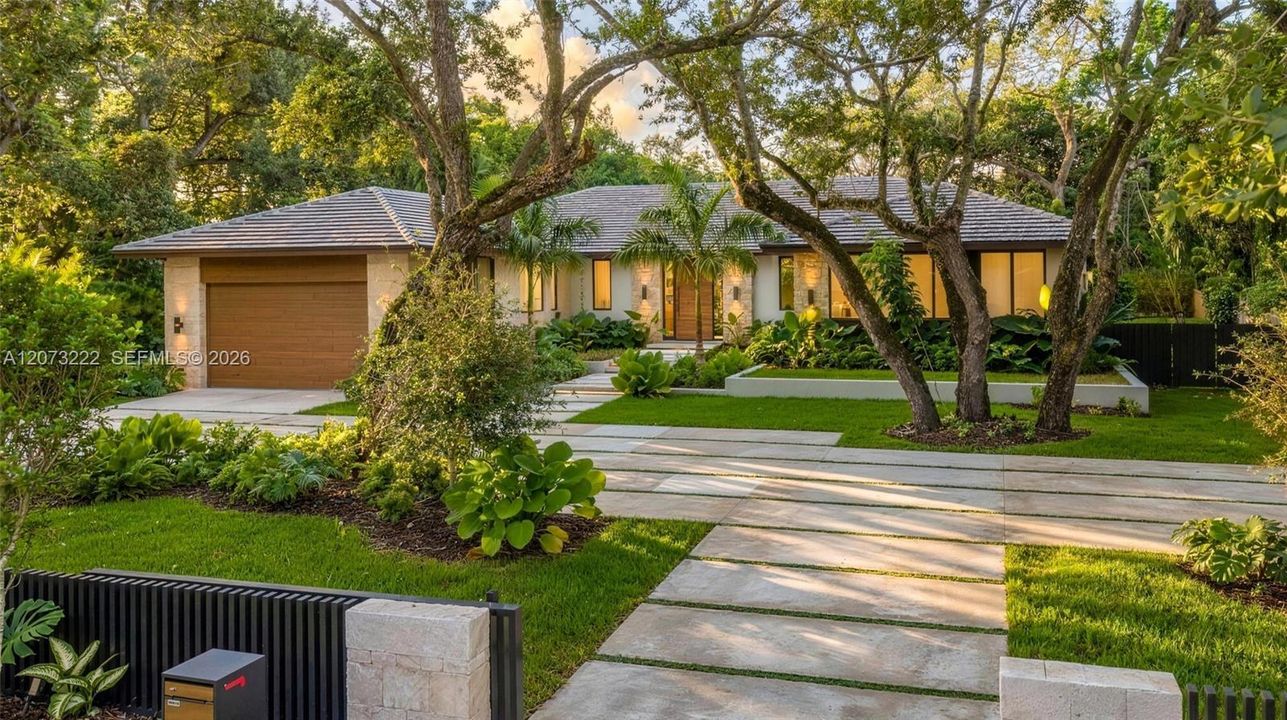 For Sale: $4,650,000 (5 beds, 6 baths, 4618 Square Feet)