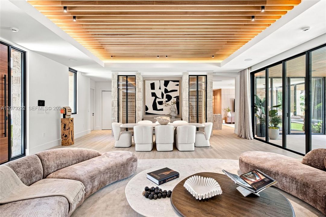 For Sale: $4,650,000 (5 beds, 6 baths, 4618 Square Feet)