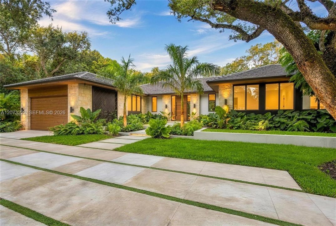 For Sale: $4,650,000 (5 beds, 6 baths, 4618 Square Feet)
