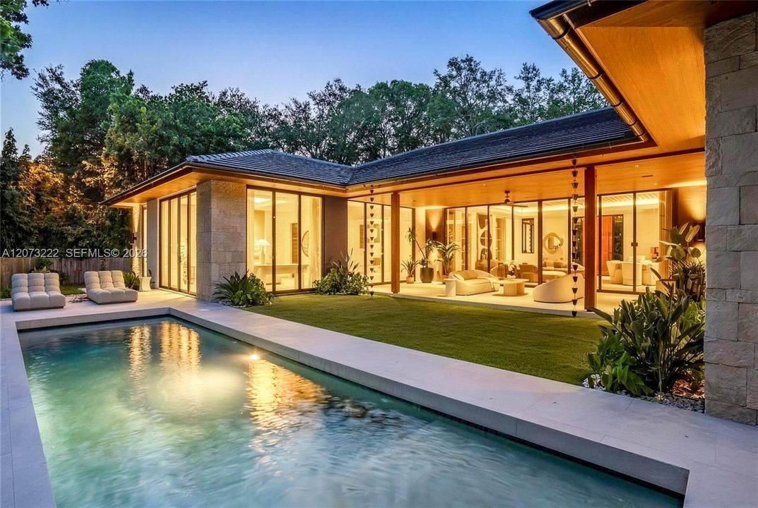 For Sale: $4,650,000 (5 beds, 6 baths, 4618 Square Feet)