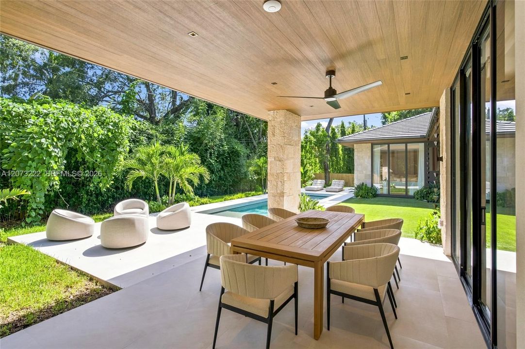 For Sale: $4,650,000 (5 beds, 6 baths, 4618 Square Feet)