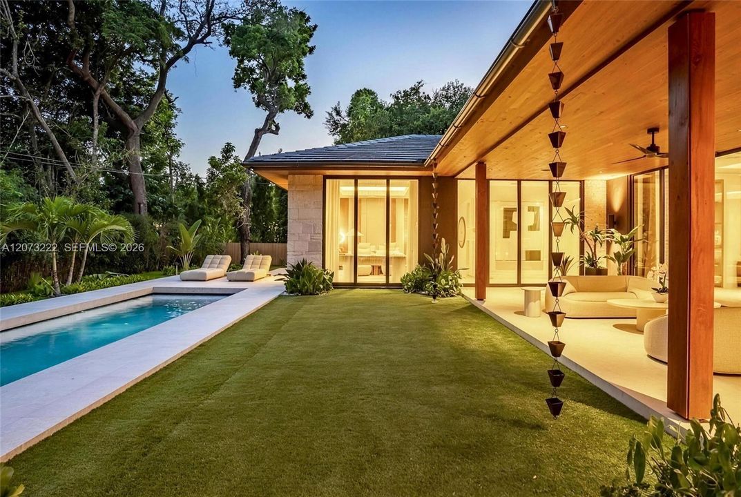 For Sale: $4,650,000 (5 beds, 6 baths, 4618 Square Feet)