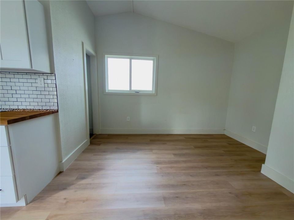 Living/Sleeping area