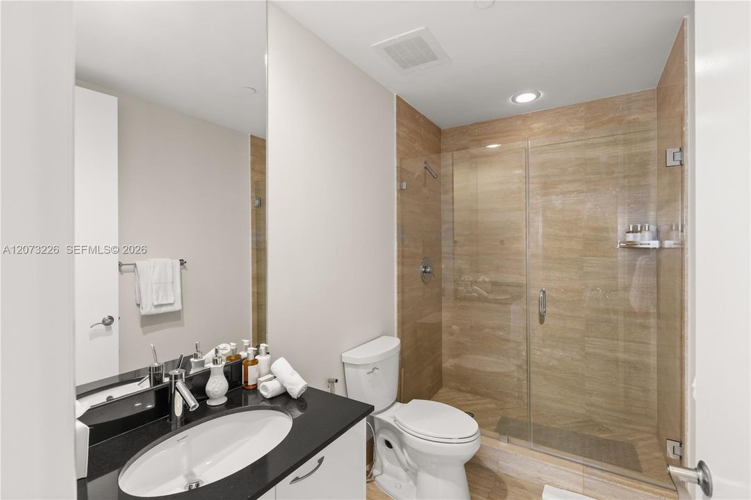 For Rent: $11,998 (3 beds, 3 baths, 1974 Square Feet)