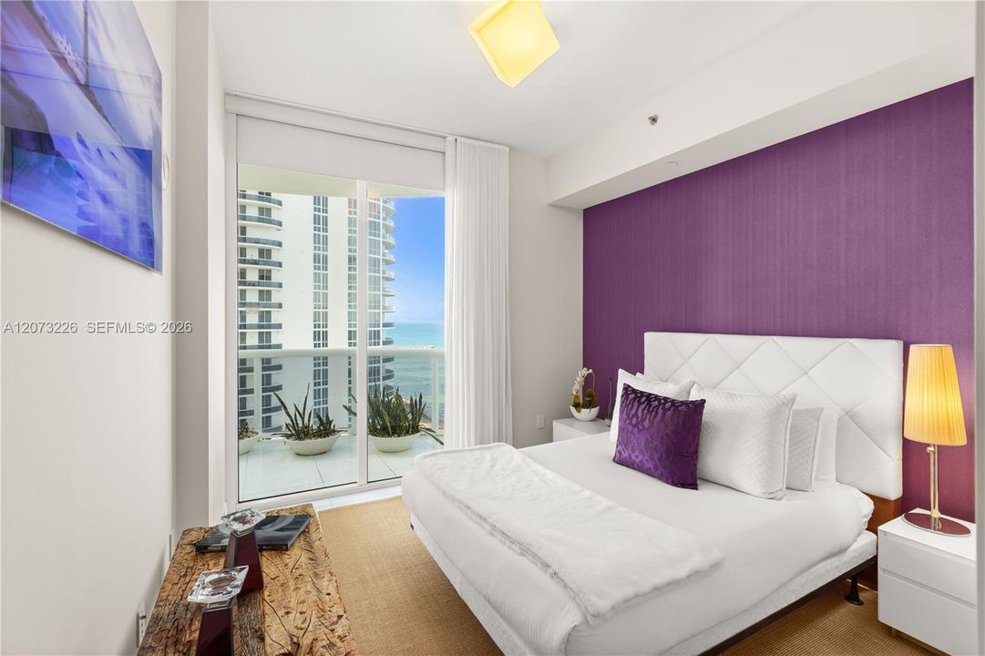 For Rent: $11,998 (3 beds, 3 baths, 1974 Square Feet)