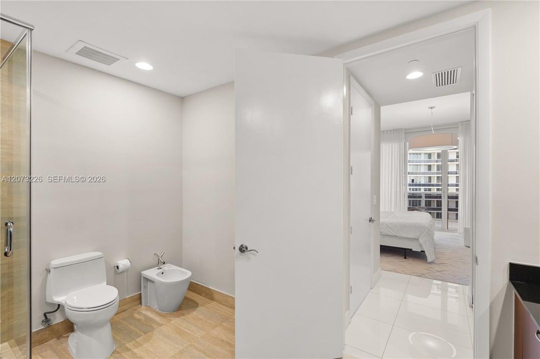 For Rent: $11,998 (3 beds, 3 baths, 1974 Square Feet)