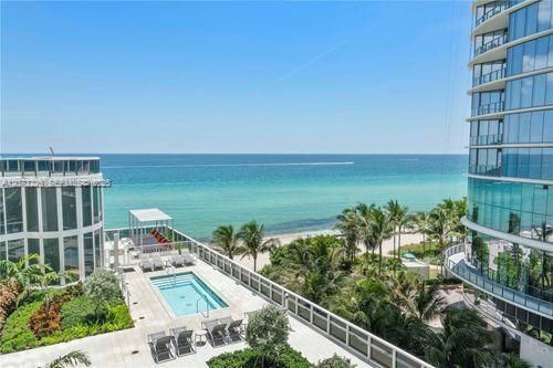 For Rent: $11,998 (3 beds, 3 baths, 1974 Square Feet)