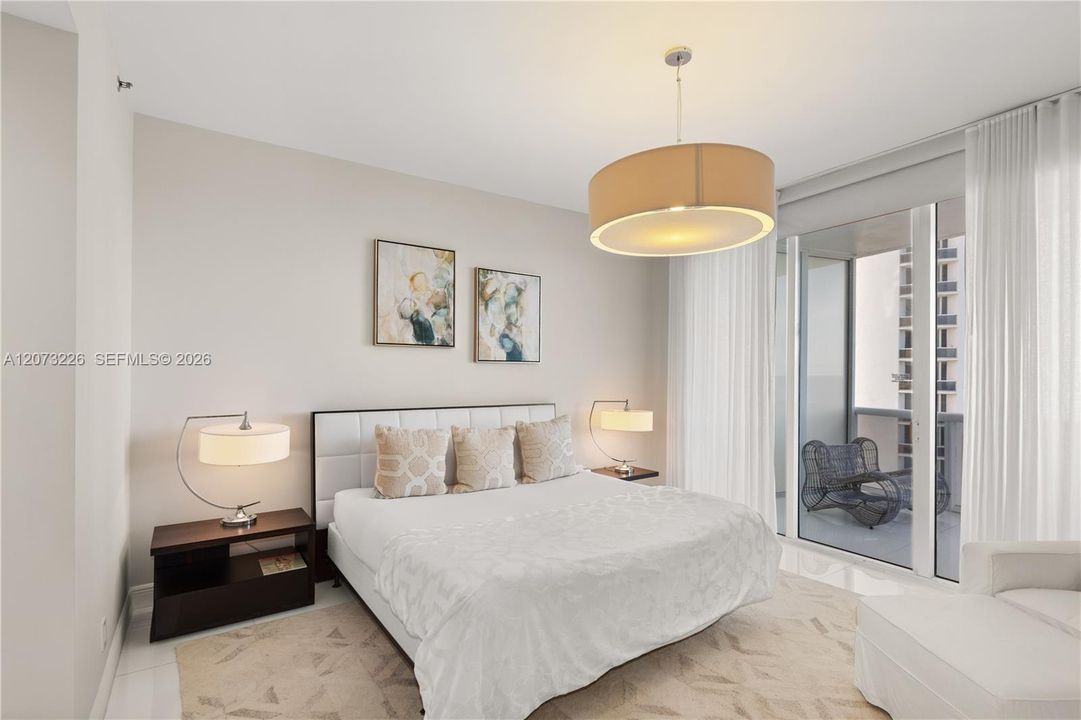 For Rent: $11,998 (3 beds, 3 baths, 1974 Square Feet)