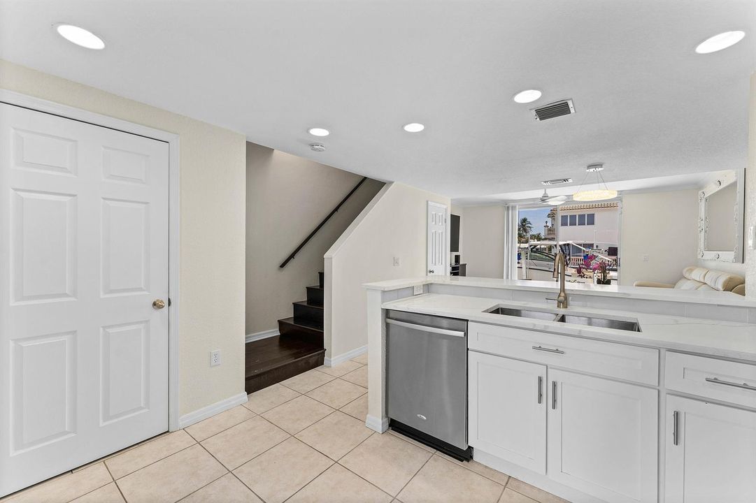 009-968JefferyStreet-BocaRaton-FL-33487-