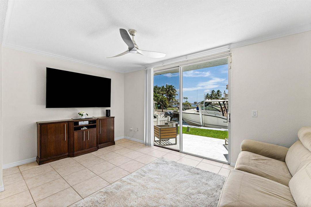 016-968JefferyStreet-BocaRaton-FL-33487-