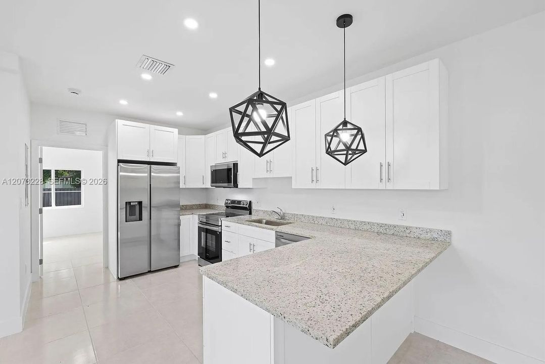 For Rent: $3,200 (3 beds, 2 baths, 2454 Square Feet)