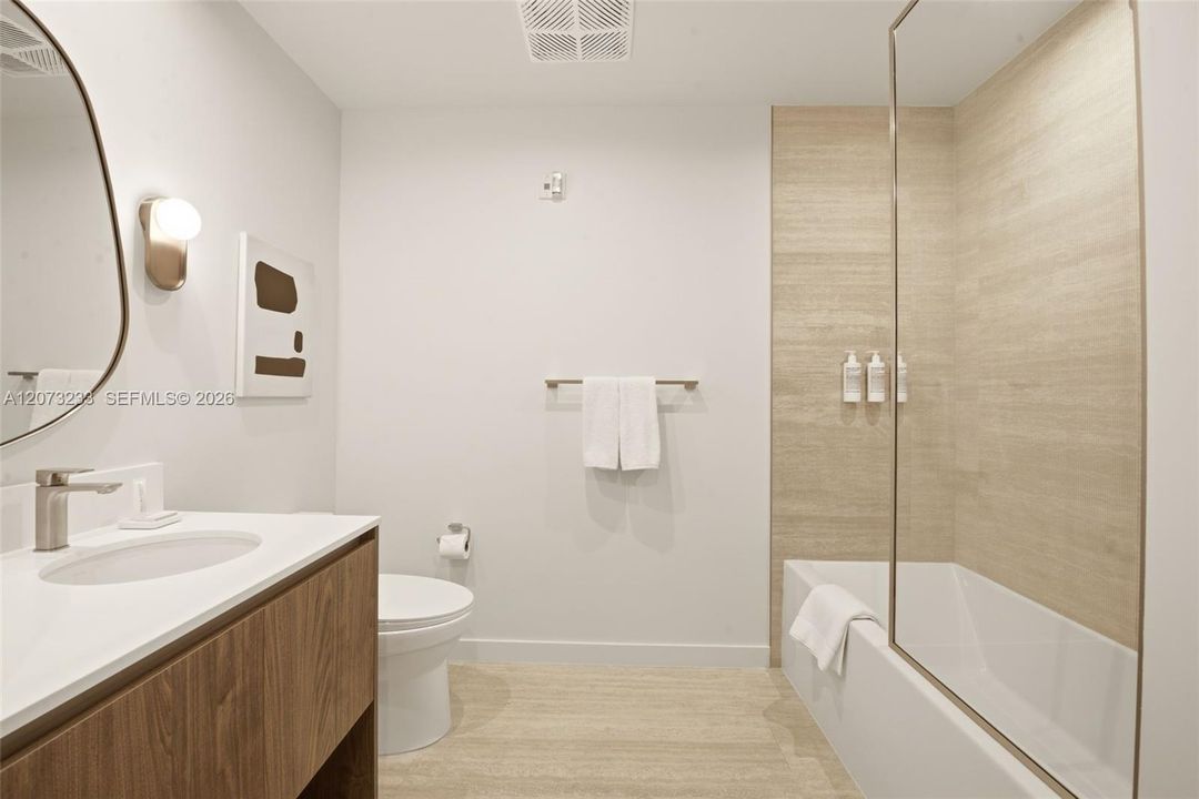 В аренду: $4,400 (1 спален, 2 ванн, 0 Квадратных фут)