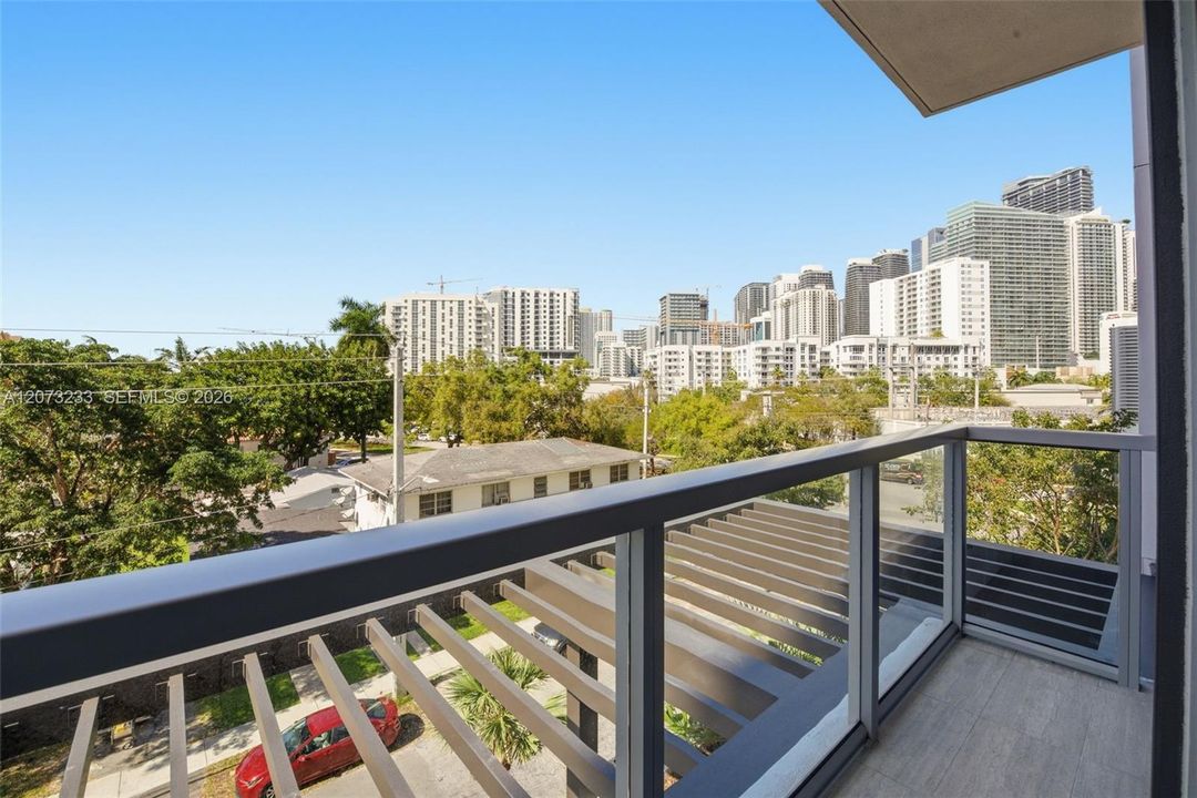 В аренду: $4,400 (1 спален, 2 ванн, 0 Квадратных фут)