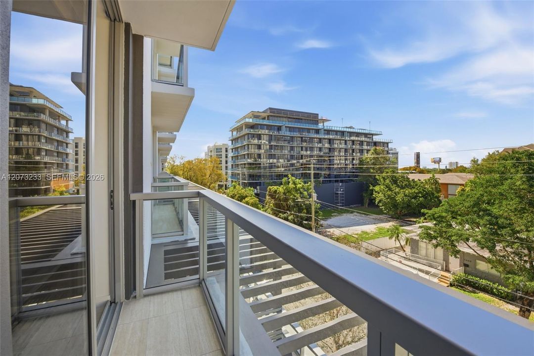 В аренду: $4,400 (1 спален, 2 ванн, 0 Квадратных фут)