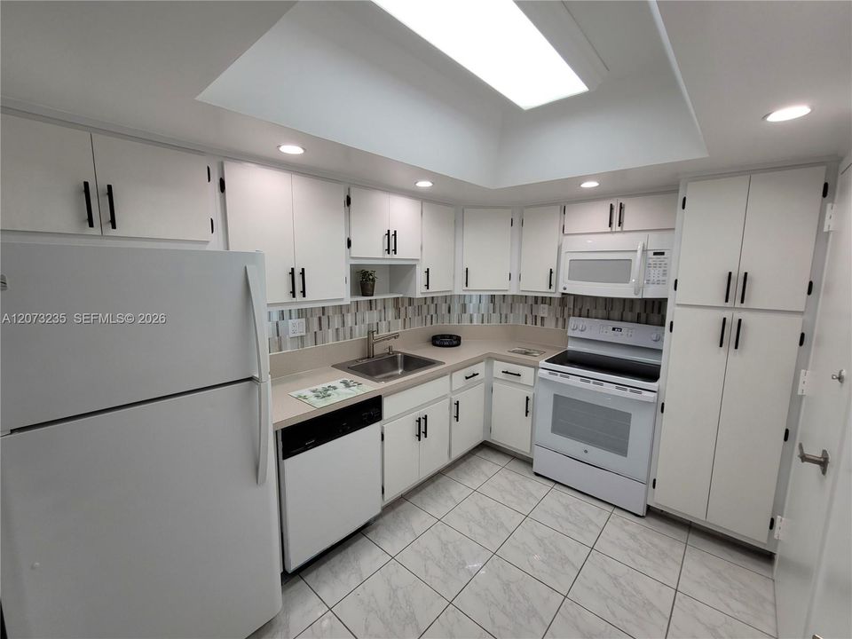 En Venta: $265,000 (1 camas, 1 baños, 762 Pies cuadrados)