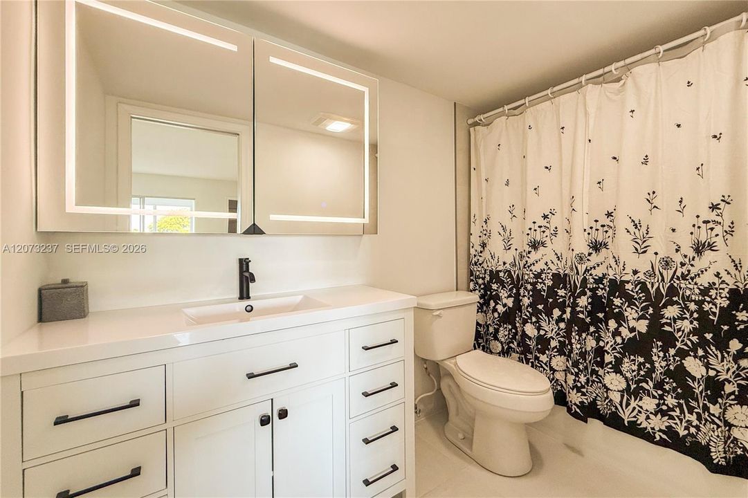 En Venta: $279,000 (2 camas, 2 baños, 1062 Pies cuadrados)
