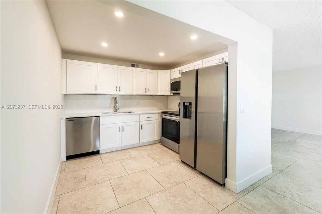 En Venta: $279,000 (2 camas, 2 baños, 1062 Pies cuadrados)