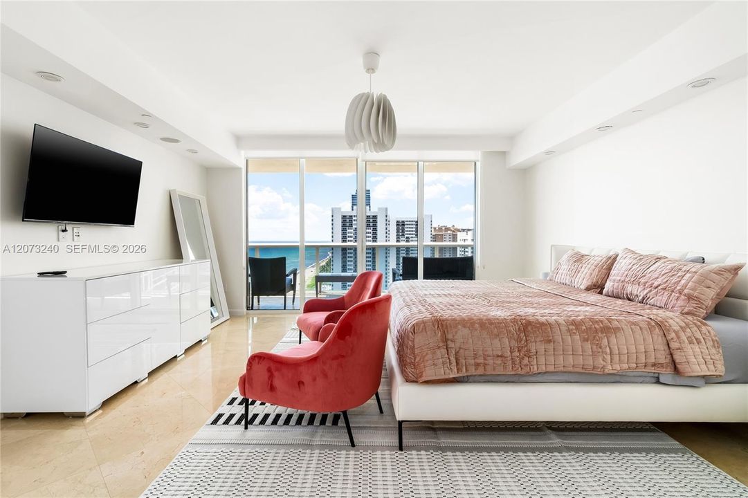 For Rent: $12,000 (3 beds, 3 baths, 2065 Square Feet)