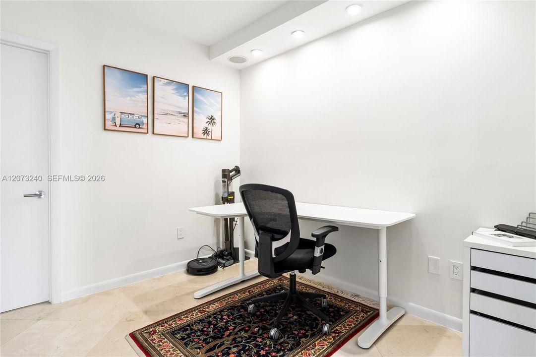 For Rent: $12,000 (3 beds, 3 baths, 2065 Square Feet)