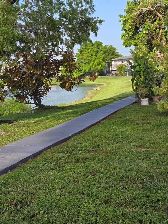For Rent: $2,200 (2 beds, 2 baths, 856 Square Feet)