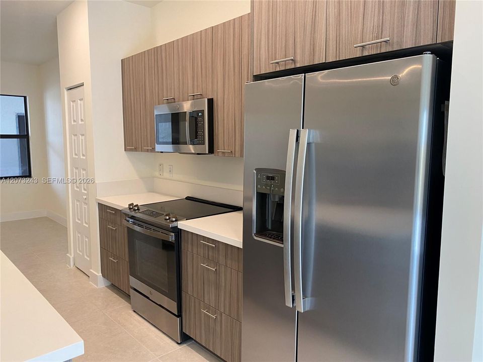 For Rent: $3,300 (2 beds, 2 baths, 1135 Square Feet)