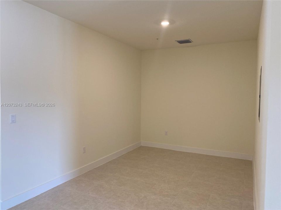 For Rent: $3,300 (2 beds, 2 baths, 1135 Square Feet)