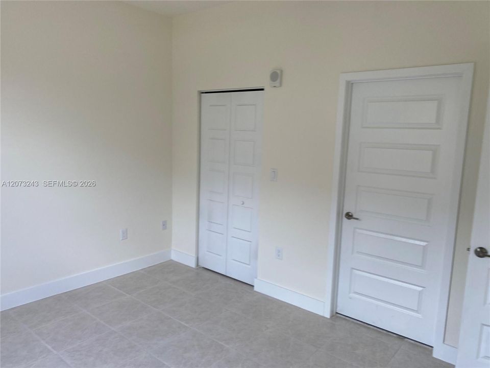 For Rent: $3,300 (2 beds, 2 baths, 1135 Square Feet)