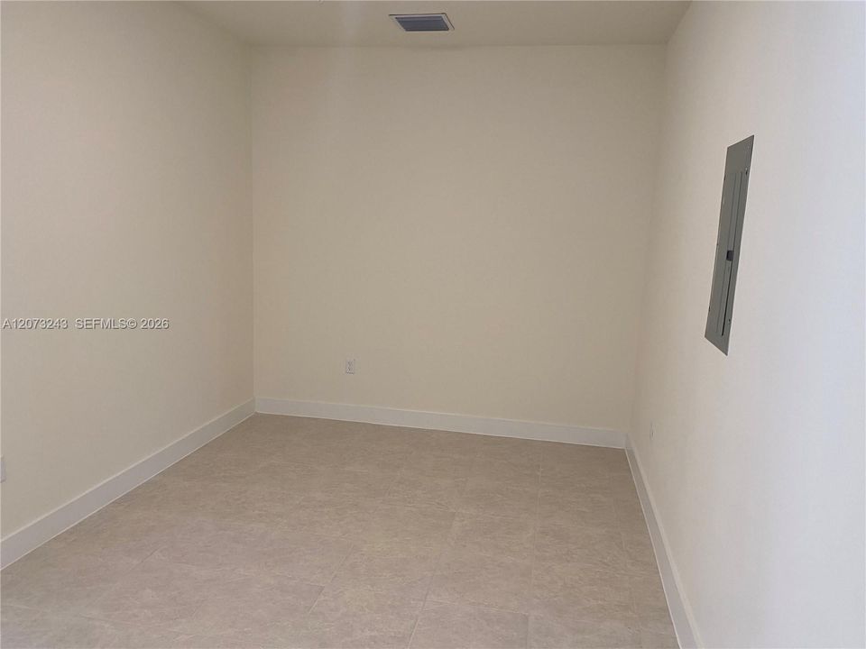 For Rent: $3,300 (2 beds, 2 baths, 1135 Square Feet)