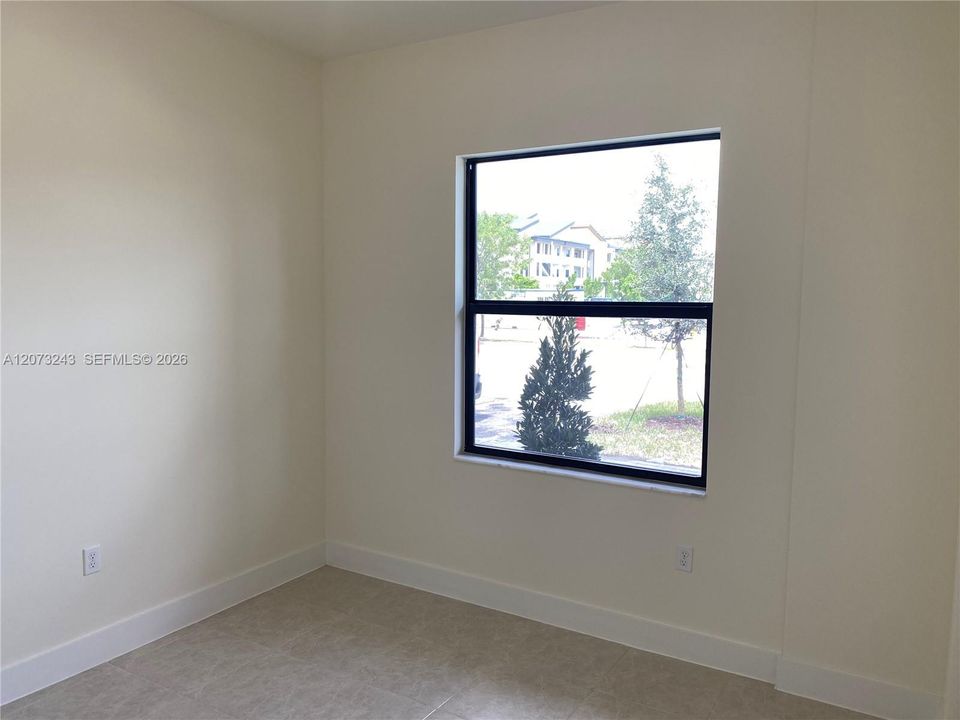 For Rent: $3,300 (2 beds, 2 baths, 1135 Square Feet)