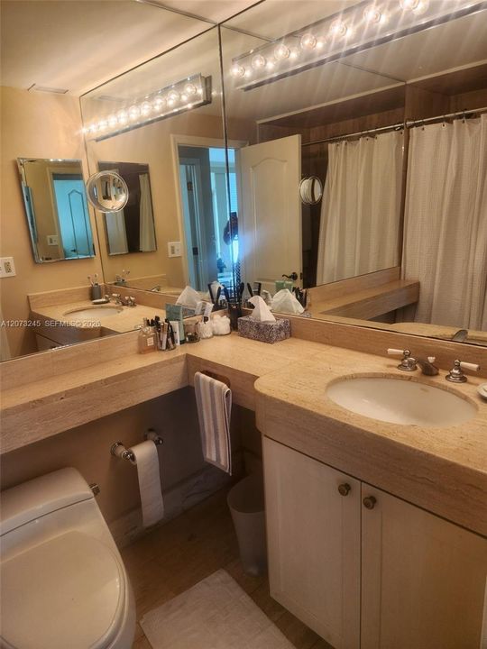 В аренду: $2,990 (1 спален, 1 ванн, 890 Квадратных фут)