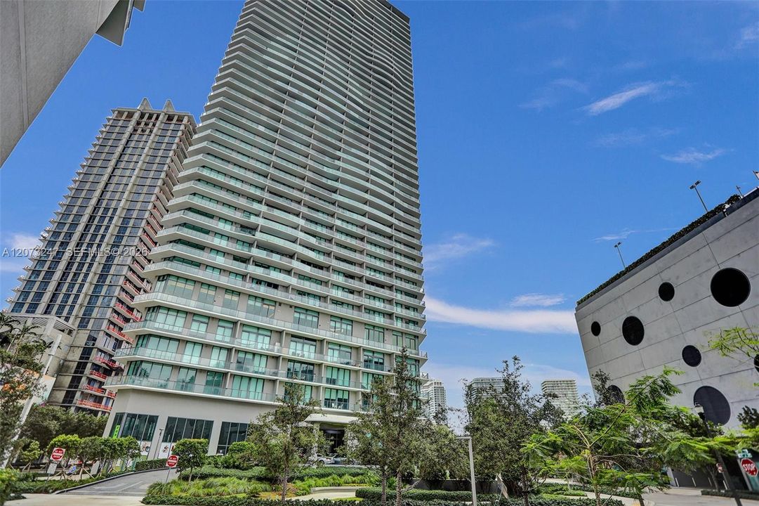 В аренду: $5,800 (3 спален, 2 ванн, 1152 Квадратных фут)