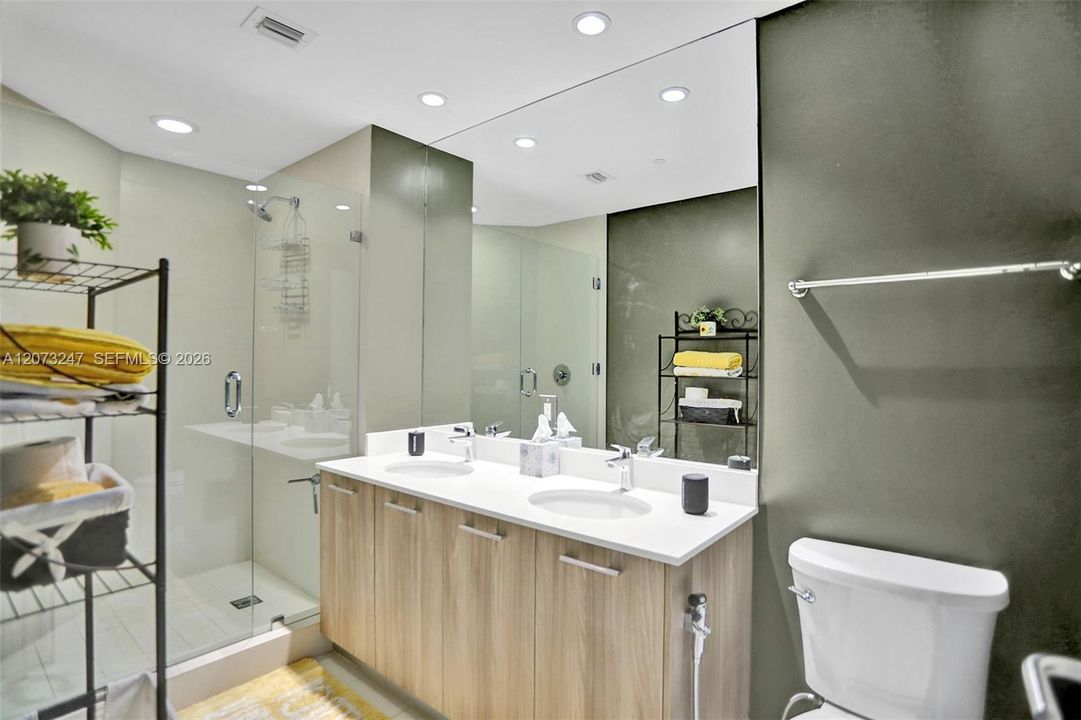 В аренду: $5,800 (3 спален, 2 ванн, 1152 Квадратных фут)