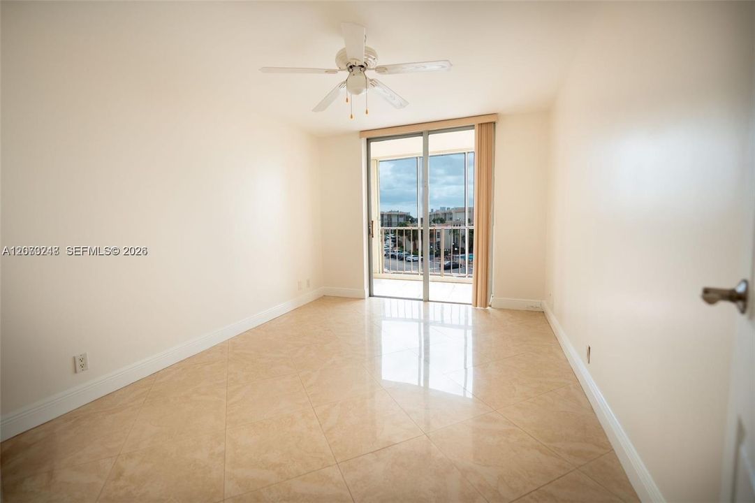 For Rent: $2,599 (2 beds, 2 baths, 1210 Square Feet)