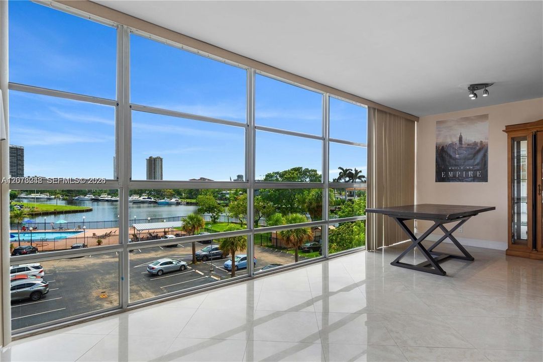 For Rent: $2,599 (2 beds, 2 baths, 1210 Square Feet)