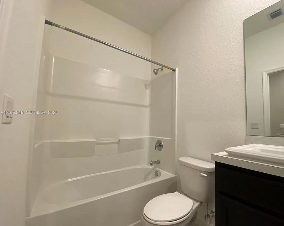 En Venta: $405,000 (3 camas, 2 baños, 1442 Pies cuadrados)