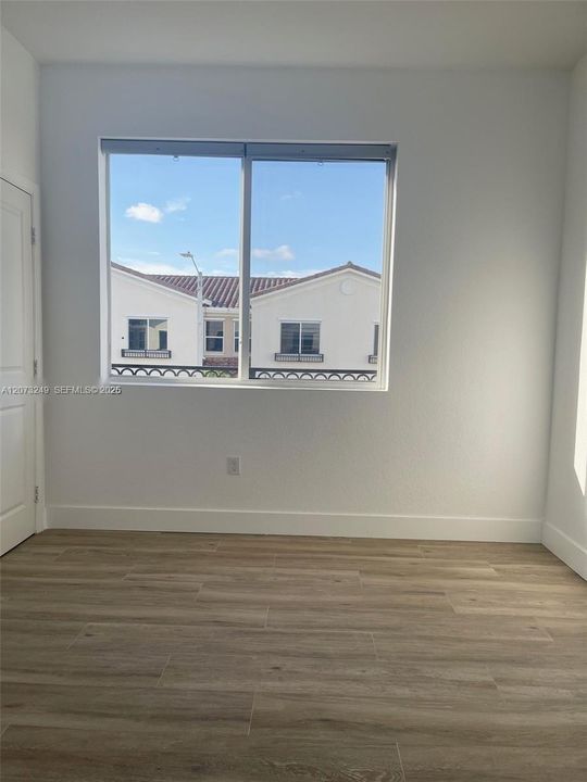 En Venta: $405,000 (3 camas, 2 baños, 1442 Pies cuadrados)