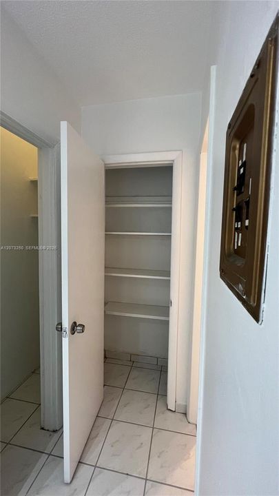 В аренду: $1,650 (0 спален, 1 ванн, 414 Квадратных фут)