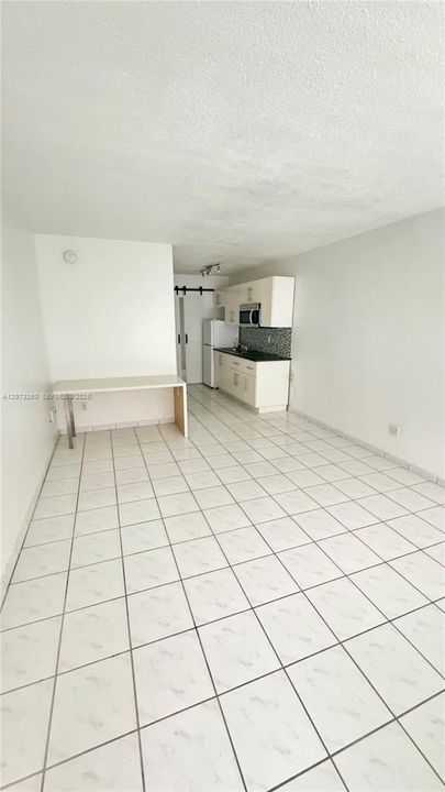В аренду: $1,650 (0 спален, 1 ванн, 414 Квадратных фут)