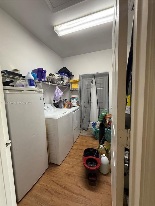 For Rent: $1,250 (1 beds, 1 baths, 1315 Square Feet)