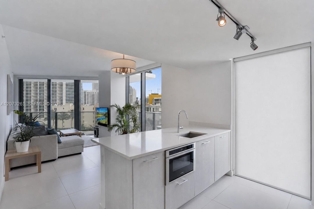 For Sale: $639,900 (2 beds, 2 baths, 1084 Square Feet)