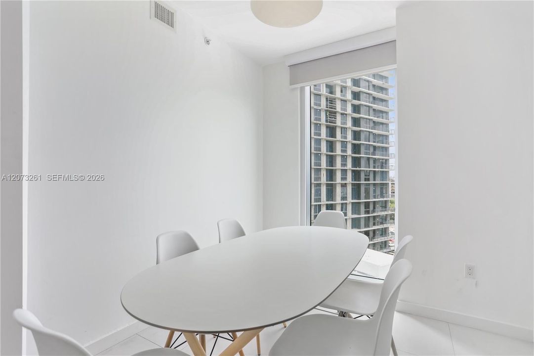 For Sale: $639,900 (2 beds, 2 baths, 1084 Square Feet)