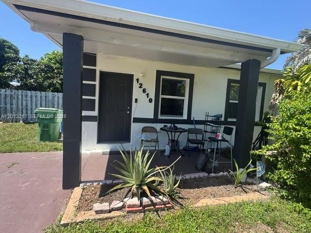For Sale: $544,900 (3 beds, 2 baths, 972 Square Feet)