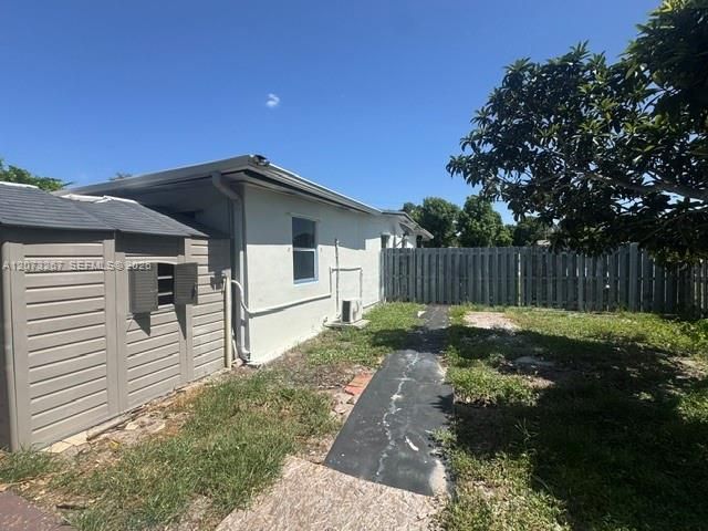 For Sale: $544,900 (3 beds, 2 baths, 972 Square Feet)